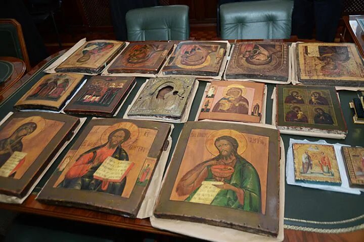 6. Старые иконы царапины. Венчальные иконы рукописные. 6. Можно сдать икону.