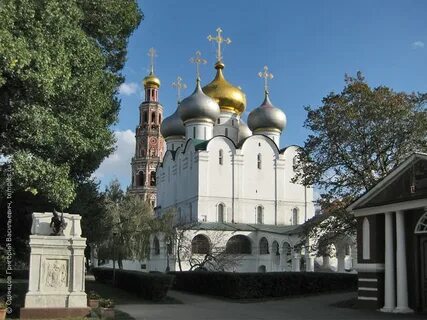 Монастырь без