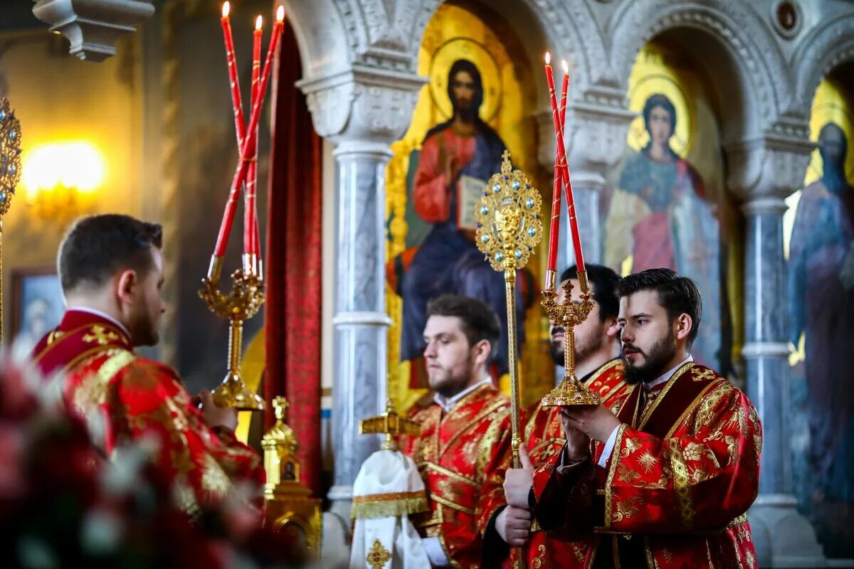 Вечерняя служба перед причастием. Светлая седмица. Понедельник светлой седмицы. Светлая седмица сплошная. С пасхальной сплошной седмицей.