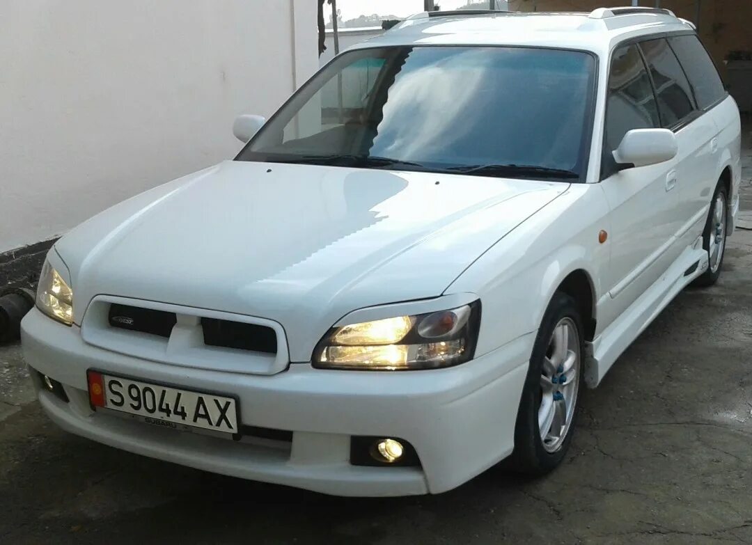 Subaru legacy 3. Субару Легаси 3 поколения. Legacy 3 поколение. Субару Легаси 2003 универсал. Субару Легаси 3 поколения белая.