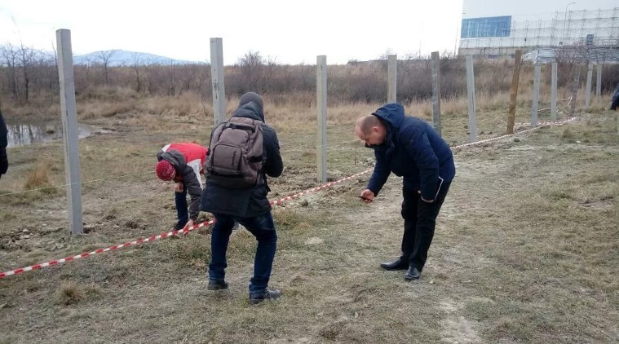 Осмотрел территорию. Осмотрел территорию