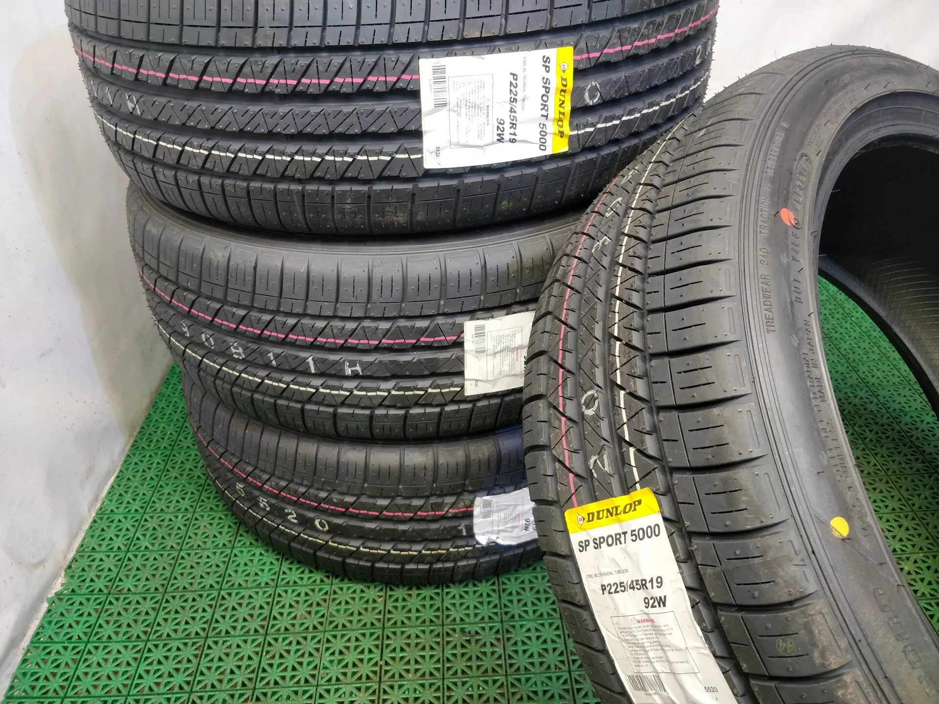 Купить всесезонную резину 225. 225/45 R19. Dunlop SP Sport 5000 225/45 r19. Dunlop SP 5000. Dunlop 225/45 r19.