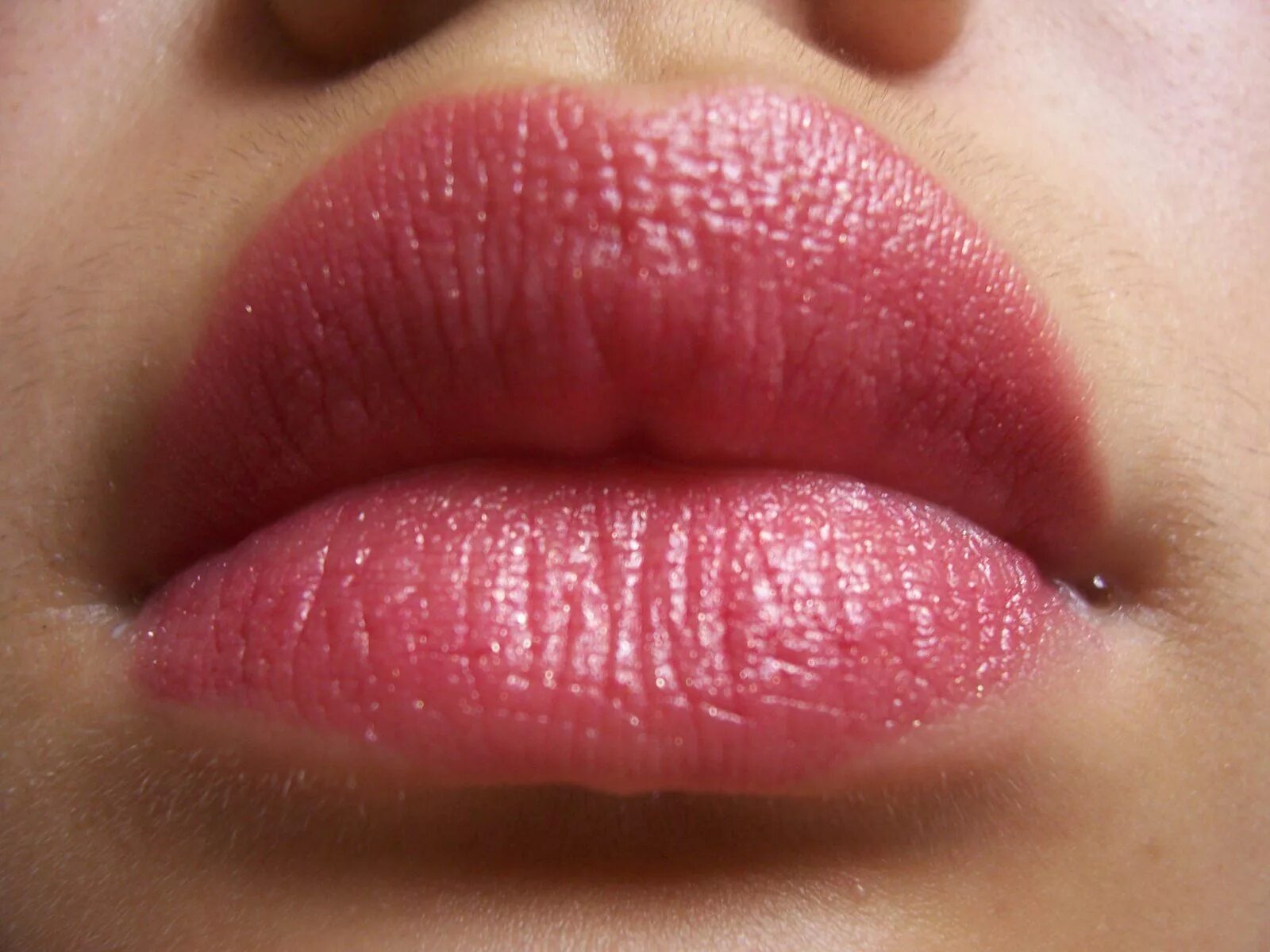 Raspberry lips. Clinique raspberry glace помада. clinique 44 помада raspberry glace. clinique оттенок: 44 raspberry glace. raspberry цвет помады.