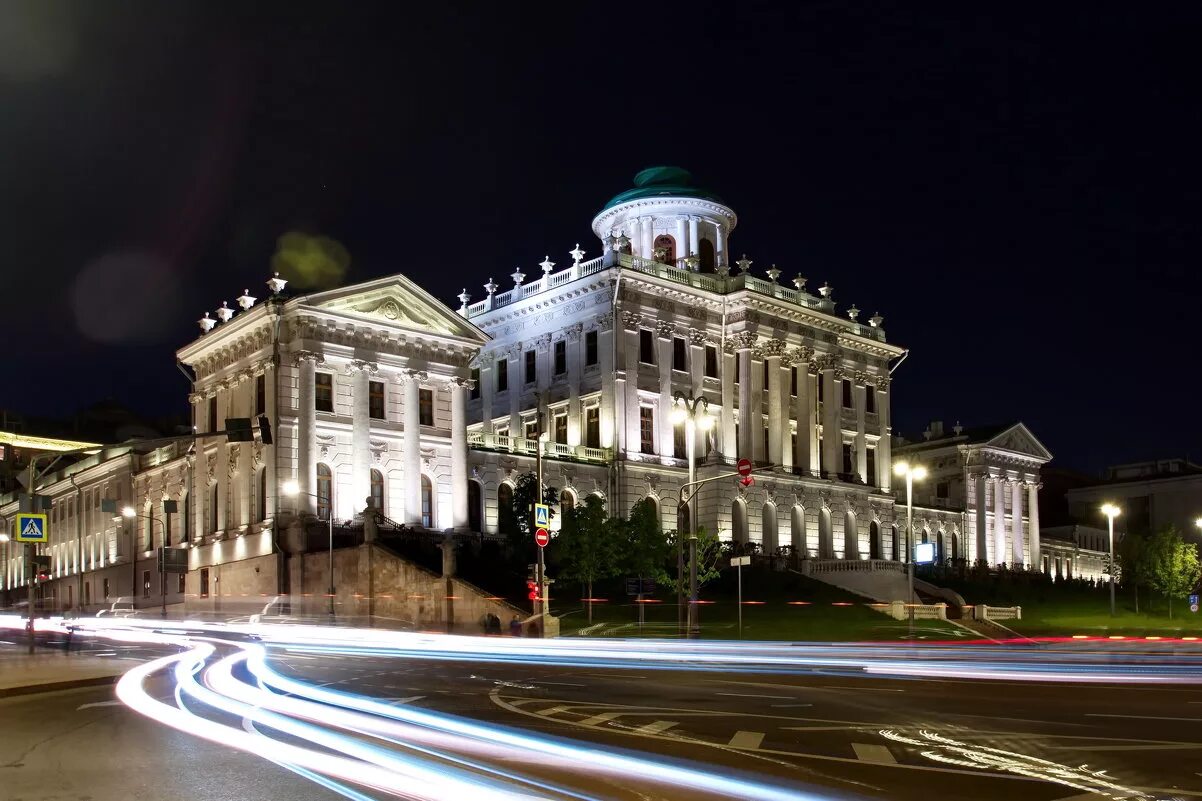 москва. и баженов 1784-1786 гг. дом пашкова в москве экскурсии. пашков дом сайт. дом пашкова.