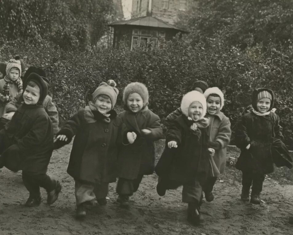 Советское детство. Счастливые советские дети. Счастливое советское детство. Счастливое детство советских детей. Детство советского времени