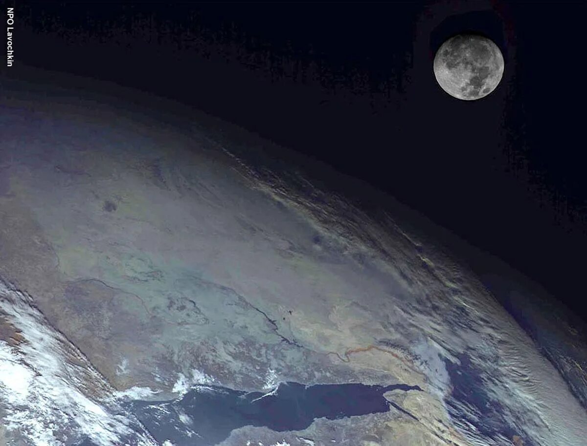 Moons satellite. Снимки из космоса. Реальные снимки земли. Луна вид из космоса. Вид земли с Луны.