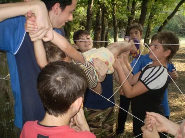 Таёжный 6 лагерь красноярск. Республика чародеи лагерь таежный. Лагерь чародеи. Лагерь чародеи предгорья. Таёжный лагерь красноярск.