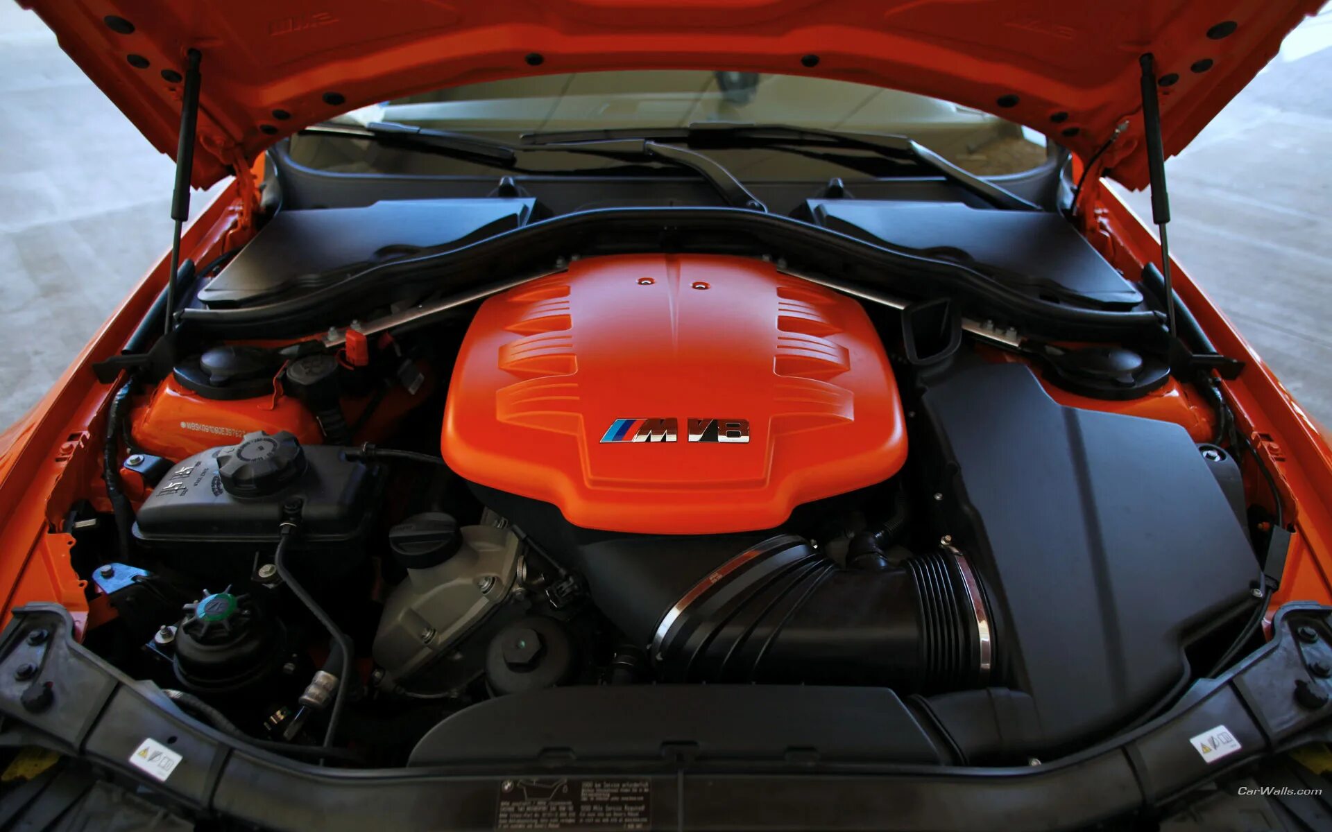 Bmw m3 e92 двигатель. Bmw e92 двигатель. Bmw e90 мотор. Bmw 335 e92 мотор. Bmw m3 e92 двигатель.
