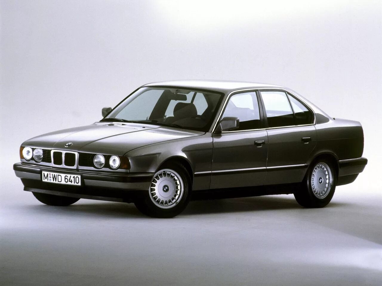 5 е поколение. BMW 5 e34. BMW 525 e34. BMW 520i e34. BMW 5 e34 520i.
