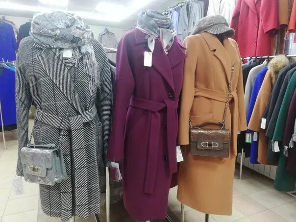 Стильное пальто брянск. Суражанка пальто в сураже. фабрика суражанка в сураже пальто. магазин суражанка брянск. суражанка сураж.