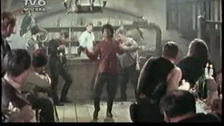 Яшка цыган. Неуловимые мстители фильм 1966 яшка цыган. Неуловимые мстители корона российской империи ксанка. Неуловимые мстители яшка с гитарой. Неуловимые мстители цыган.