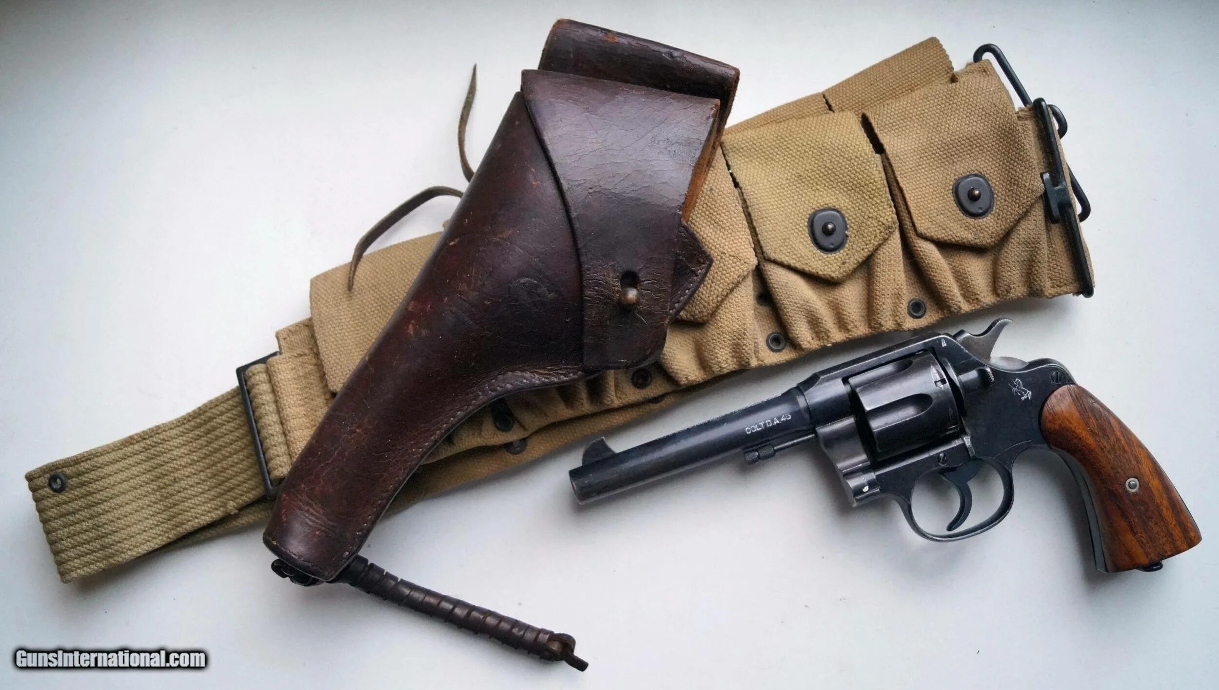 Кольт что в мешочке. Кольт м1917. colt 1917. m1917 револьвер. револьвер кольт м1917.