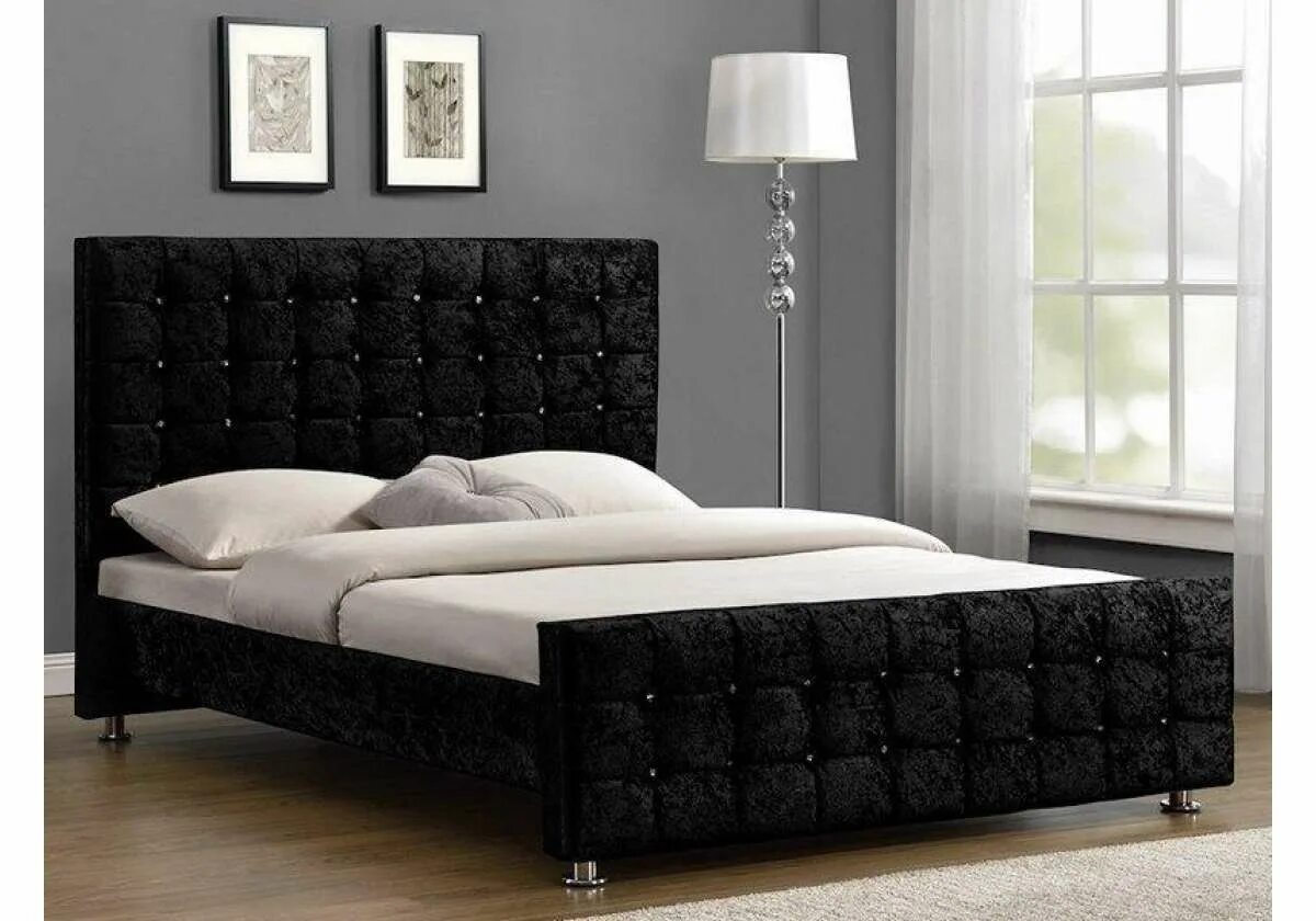 Кровати темного цвета. Черная кровать Кинг сайз. Кровать Кинг-сайз кожаная черная. Кровать 200 на 220 Кинг сайз.