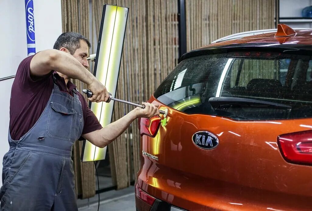 Ауди алюминий кузов. Покраска авто. Лакокрасочное покрытие автомобиля. Сто кузовной ремонт. Поцарапанная машина.