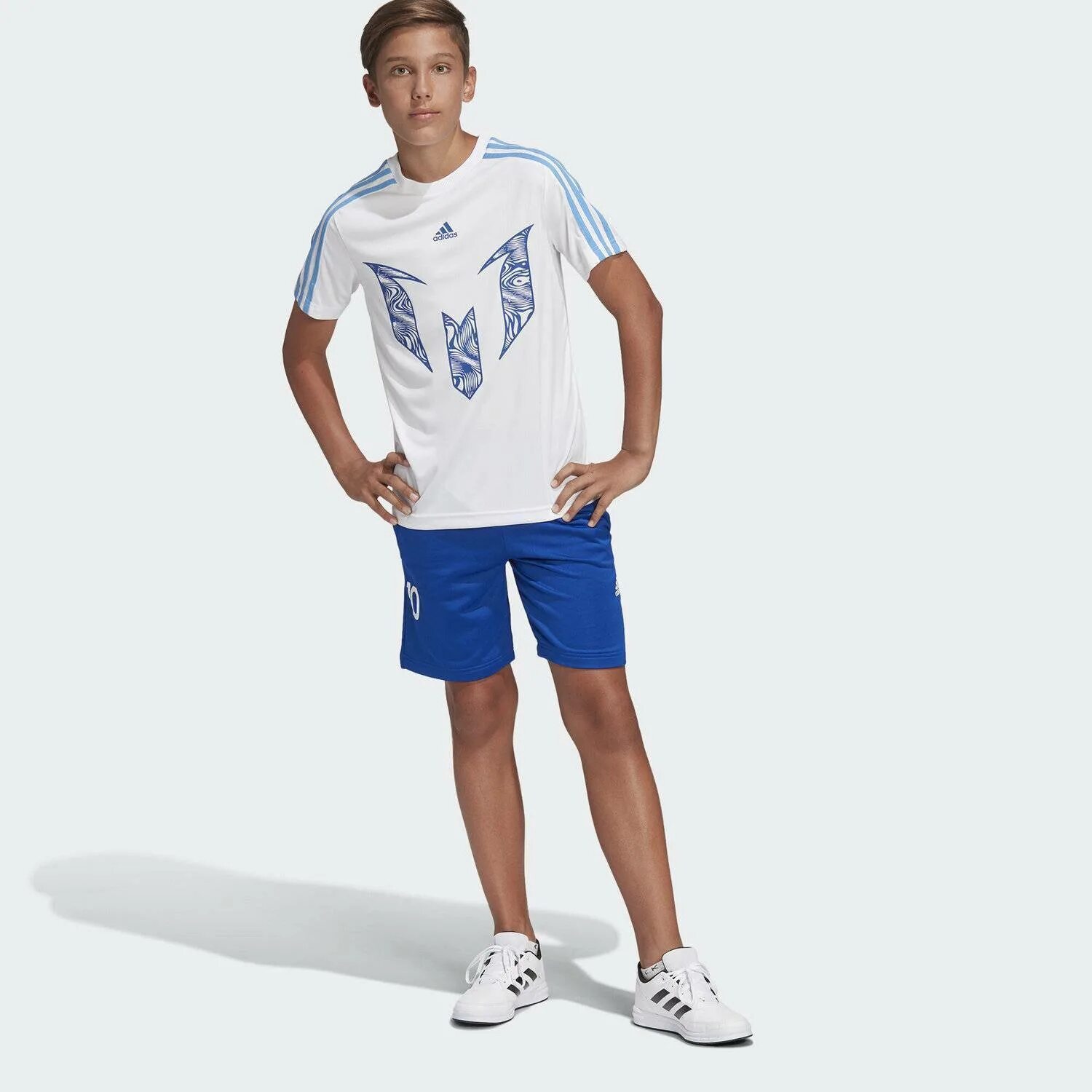 Шорты adidas Messi мальчиков. Adidas Sportswear шорты и футболка комплект. Шорты adidas и футболка адидас. Шорты и футболка адидас мужские комплект.
