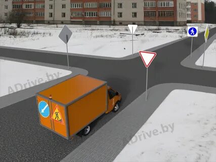 Грузовики в жилой зоне