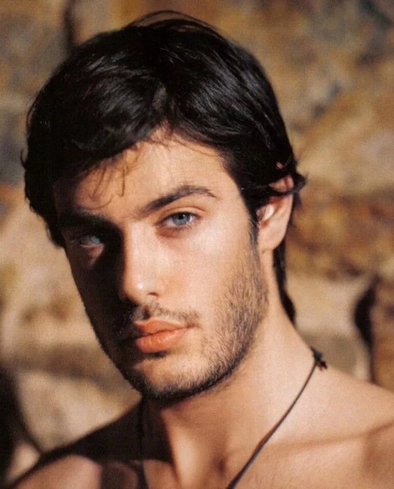 настоящий грек. тео теодоридис модель. греки мужчины. никос мартакис. тео теодоридис.