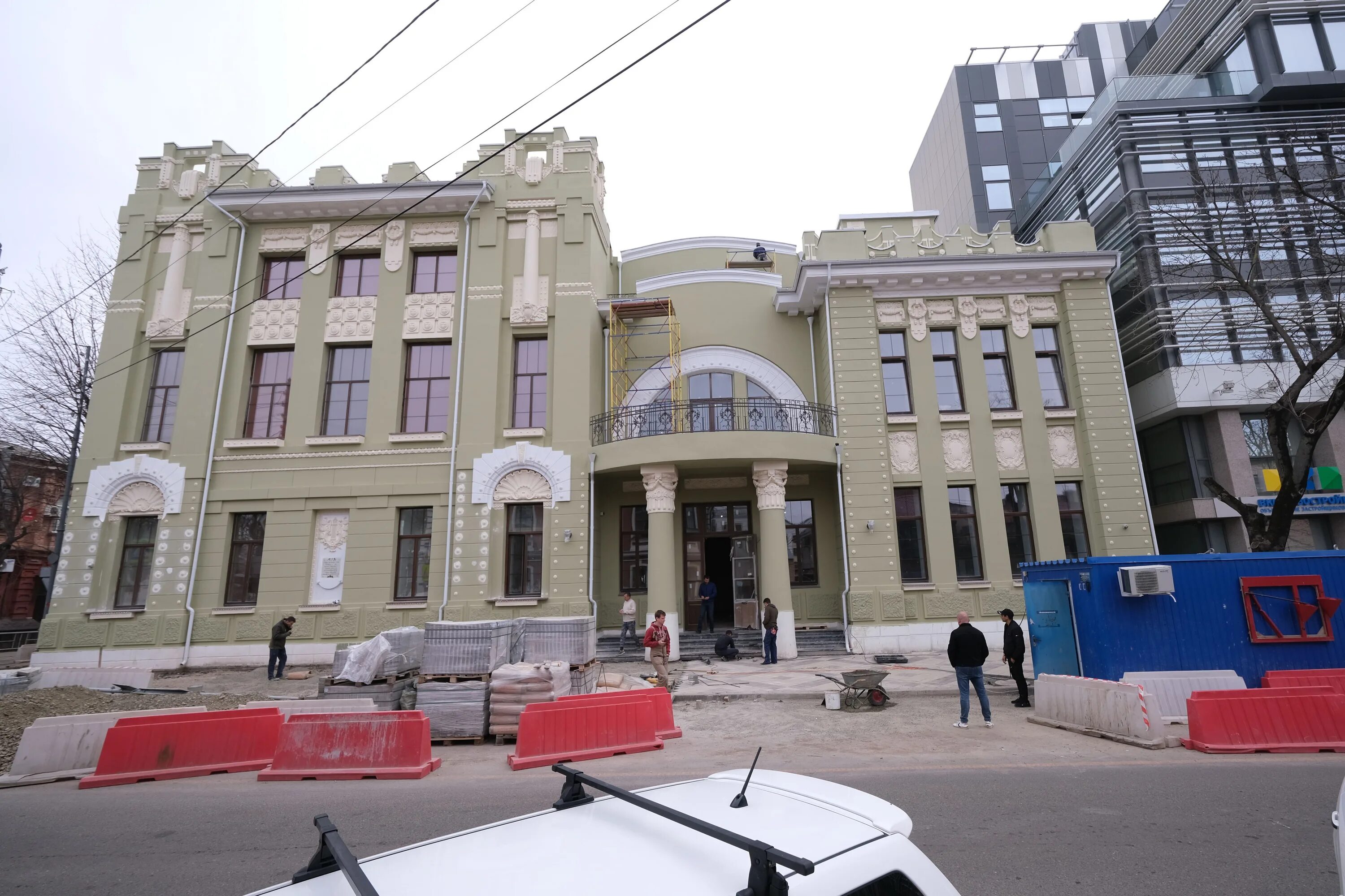 Красноармейская 48 фото. Красноармейская 48 фото. Красноармейская 48 краснодар дом офицеров. Театр защитника отечества краснодар красноармейская 48. Улица красноармейская 48 саранск.