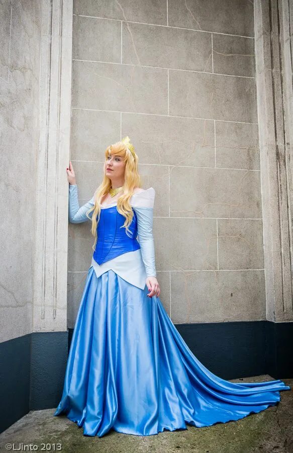 Princess blue 29. Princess blue 29. Синее бальное платье. Пышное голубое платье. Кукла барби в синем платье.