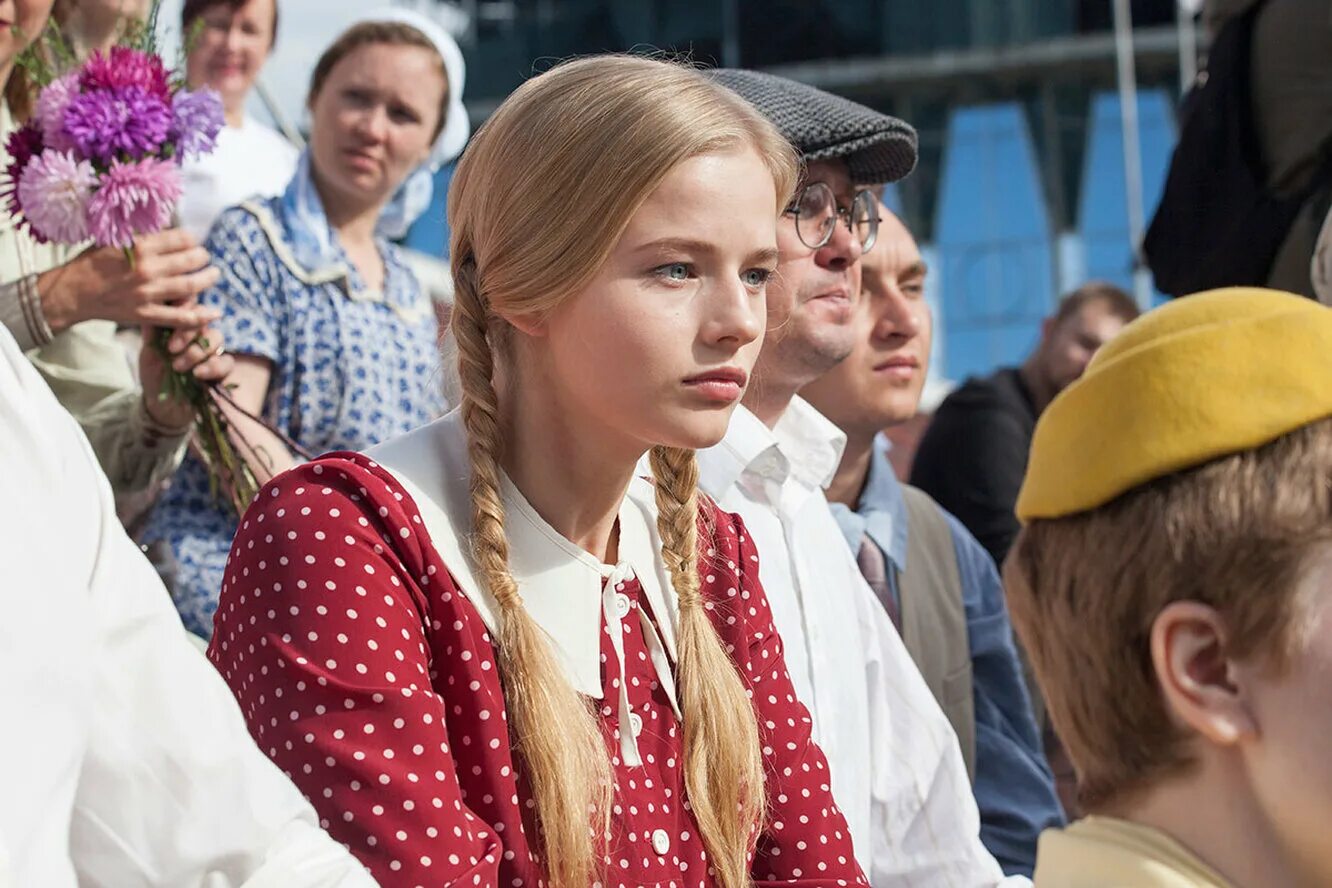 Холоп фильм 2019. Соня присс актриса крепостная. Александра бортич 2019. Александра бортич. Комедия «холоп» клима шипенко.