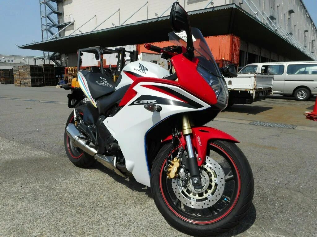 Авито мотоциклы хонда 600. Спортбайк хонда 600 2002 года выпуска фото. Хонда сбр 600 ф2. Honda cbr 600 2012. Abs honda.