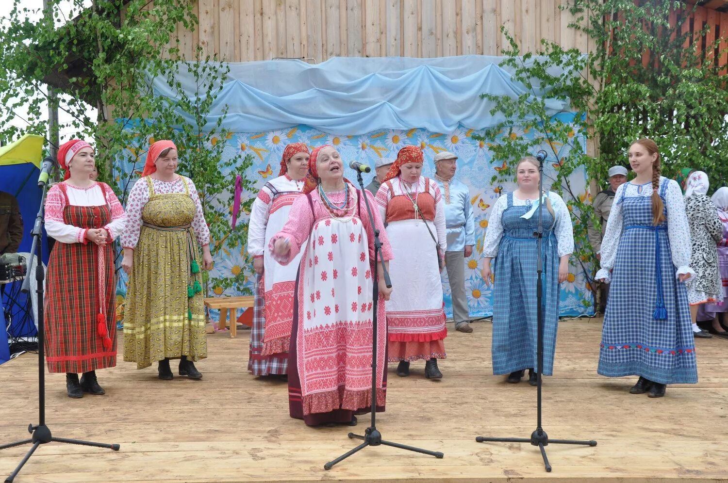 Никольское кадуйский. Кадуйский дом культуры. Никольский дом культуры Кадуйский район. День села Никольское Кадуйского района. Деревня Теребаево Никольского района Вологодской области.