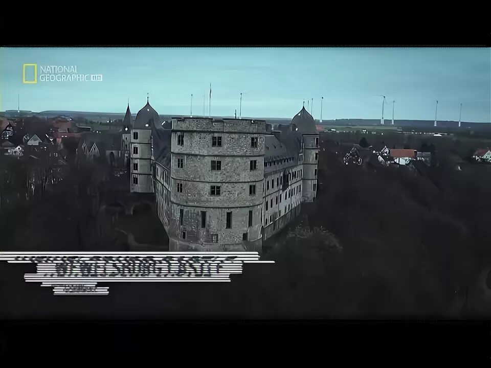 Замок гоуска сгорел. Замок Вевельсбург Германия. Замок Гиммлера. Замок Вевельсбург на карте. Замок Гоуска Чехия.