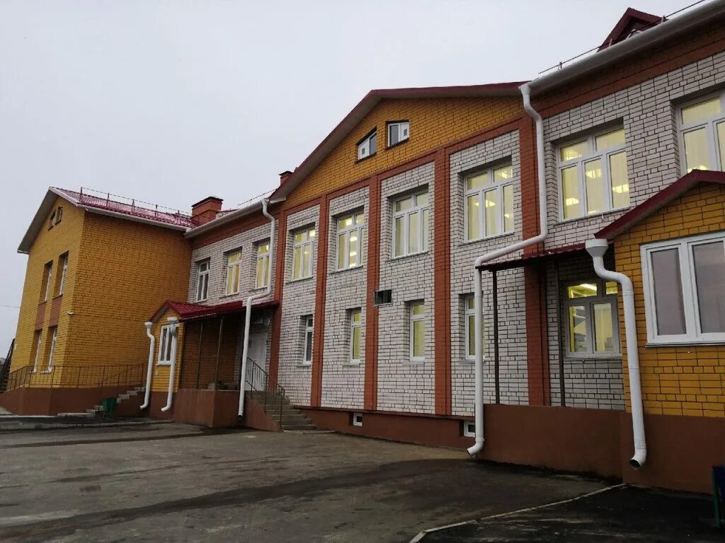 Детский сад звездный смоленск. Детский утренник взаимодействие с детьми. Детский сад звездный обнинск. Звездный сад смоленск. Дети в саду.