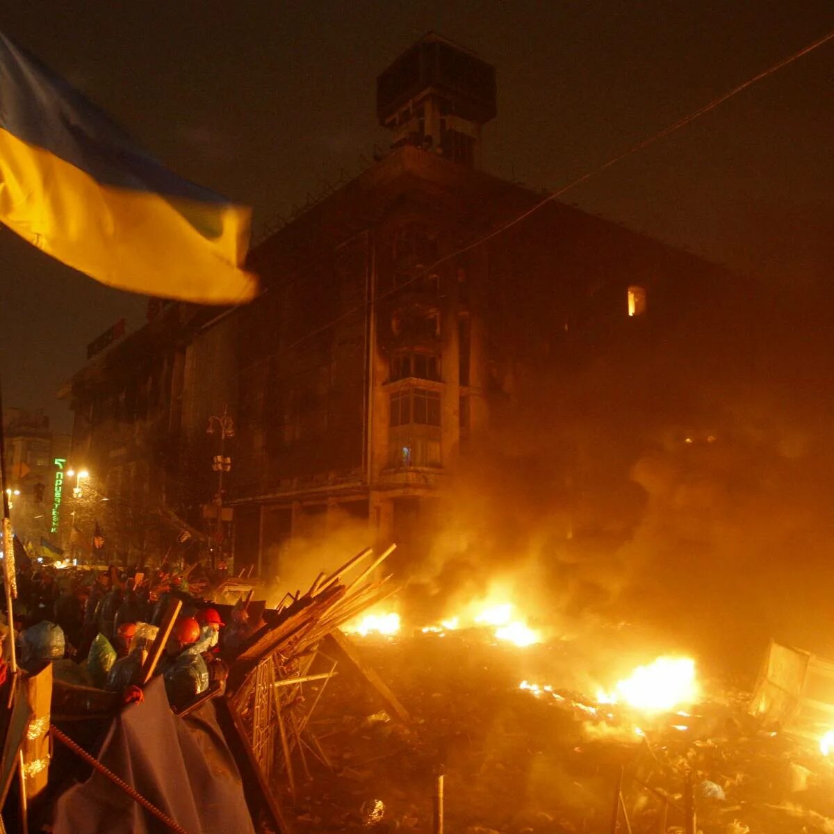 Украинском политическом кризисе. История украинского кризиса. Украинском политическом кризисе. Киев 2013 майдан. Украинский кризис 2014 причины.