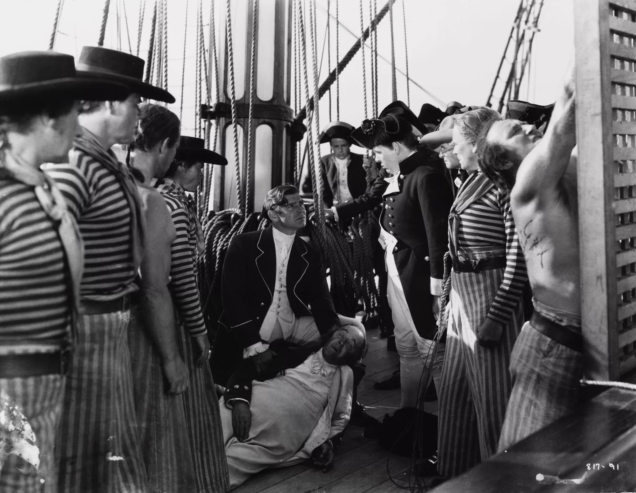 Француз кий матрос кий. Мятеж на Баунти Mutiny on the Bounty (1935) Постер. Кадры мятеж на Баунти.