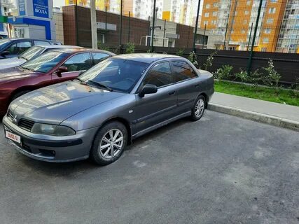 Митсубиси каризма 2003