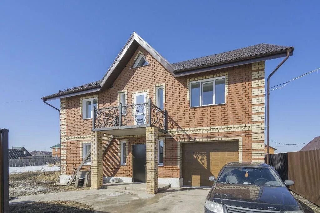 Коттеджи в перми. Богатые коттеджи пермь. Пермь домики. Загородные дома пермь. Коттеджный поселок протасы пермь.