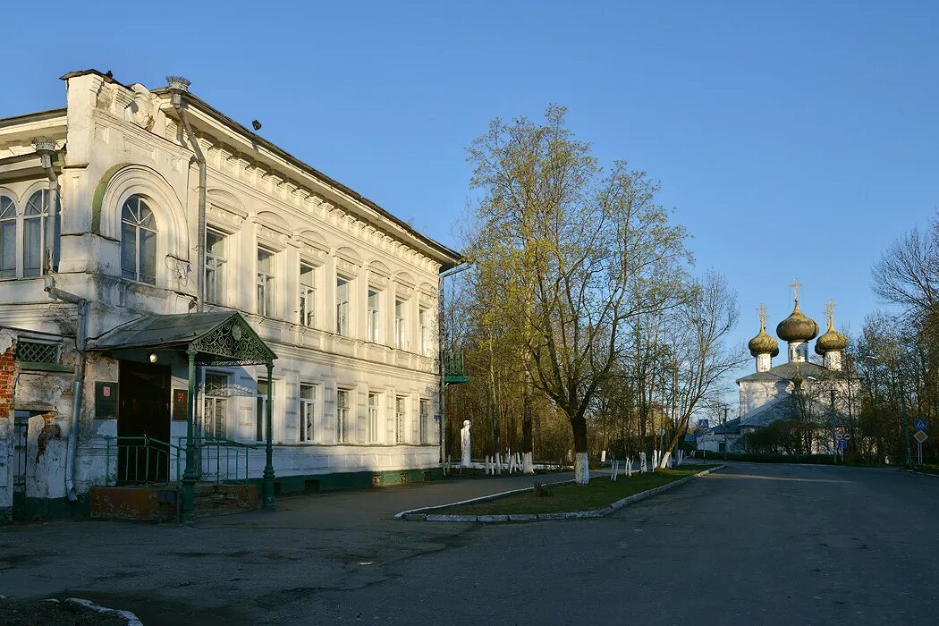 Устюжна вологодской новости. Соборная площадь Устюжна. Город Устюжна Вологодской области. Устюжна Вологодской области музеи. Вологодская область г. Устюжин.