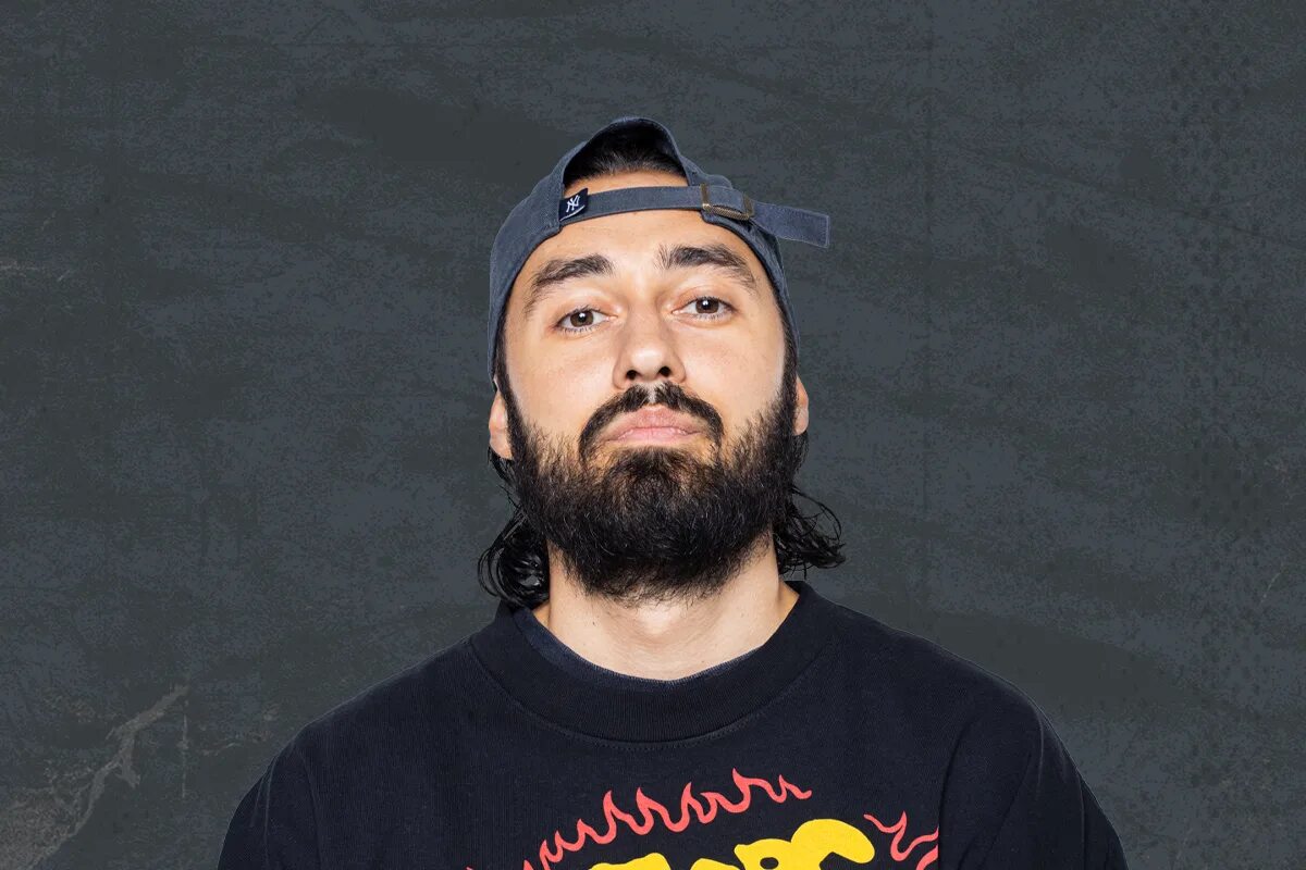 Мот концерт саратов. Омск концерт мот. Мот концерт. Мот (рэпер). Мот рэпер концерт.