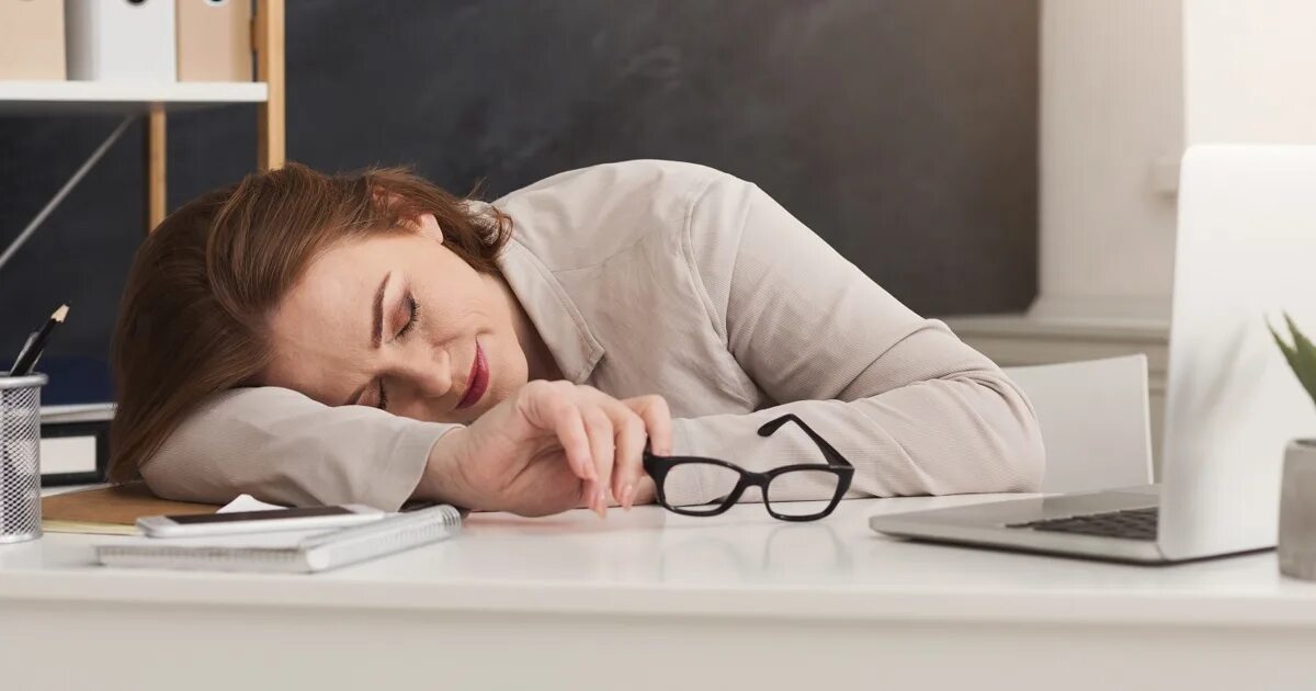 Tired all the time. Патологическая утомляемость это. умственный отдых. fatigue and tiredness. сомноленция фото.
