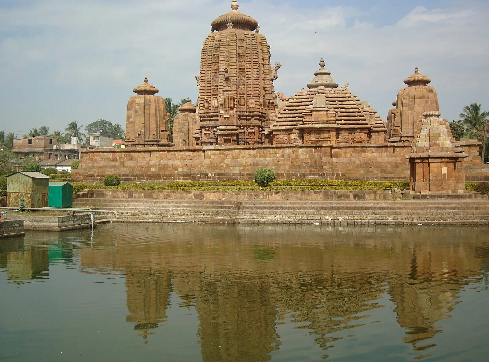 Temple city. Храм Лингараджа Bhubaneswar. Храм Муктешвара в Бхубанешваре. Бхубанешвар Индия храм Ориссы. Храм Парашурамешвара в Бхубанешваре.