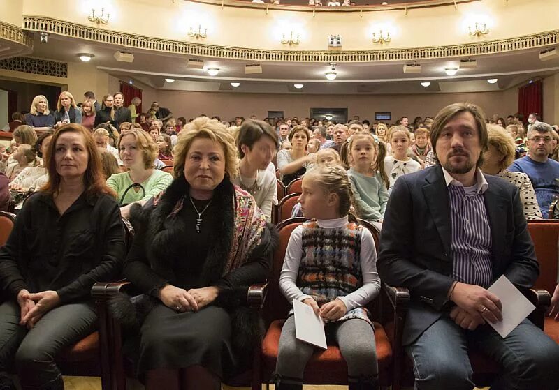 Год семьи матвиенко. Внучка Матвиенко Валентины Ивановны. Сын Матвиенко Валентины.