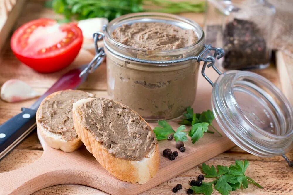 Рецепт паштета из печени курицы. Паштет печеночный домашний из куриной печени. домашний паштет из куриной печени. куриный паштет из печени. паштет домашний ~ 500г.