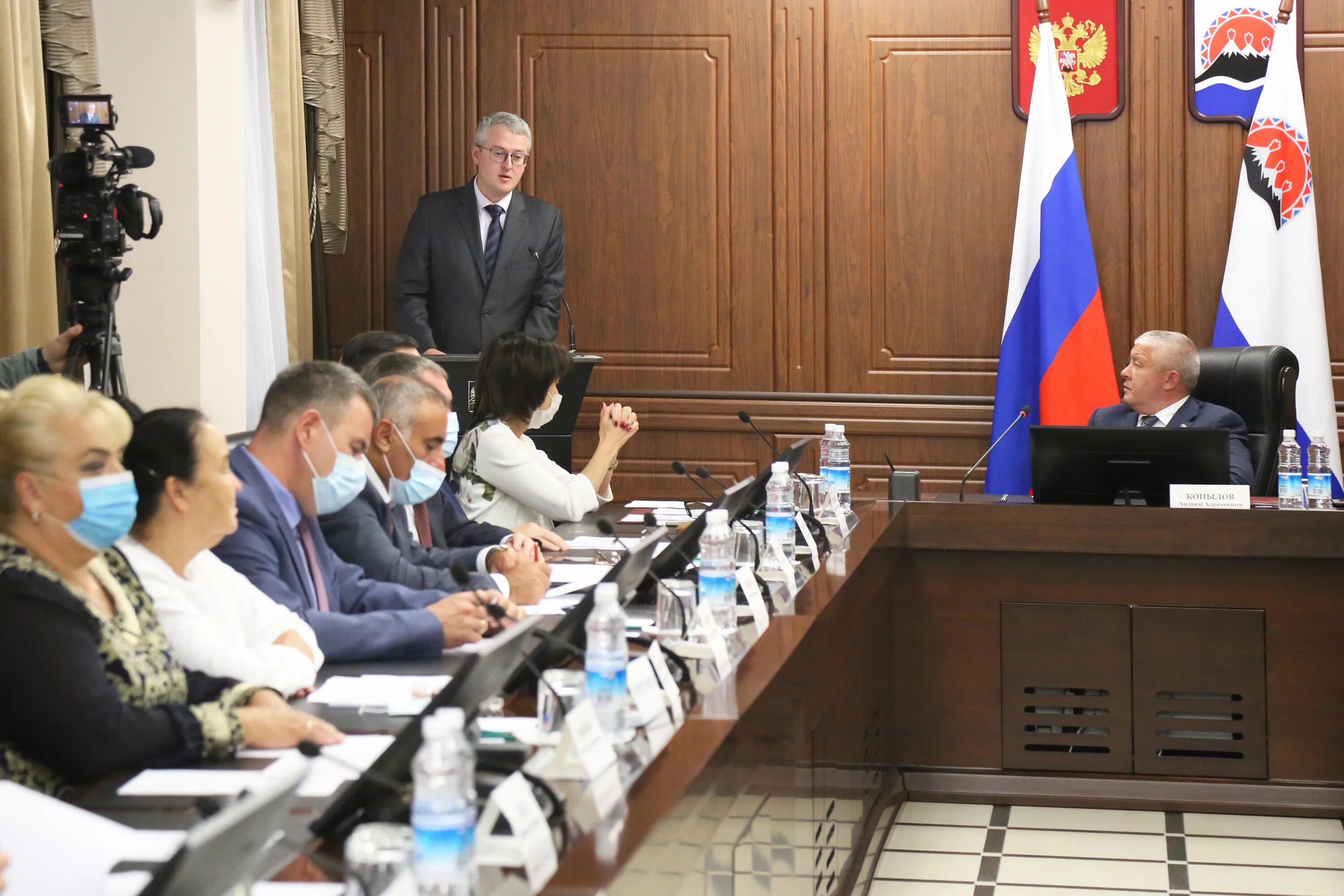 Законодательное собрание камчатского края здание. Парламент камчатского края. Совещание с регионами. Совещание русгидро на камчатке. Законодательное собрание камчатского края.