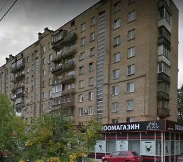 Космонавтов 12