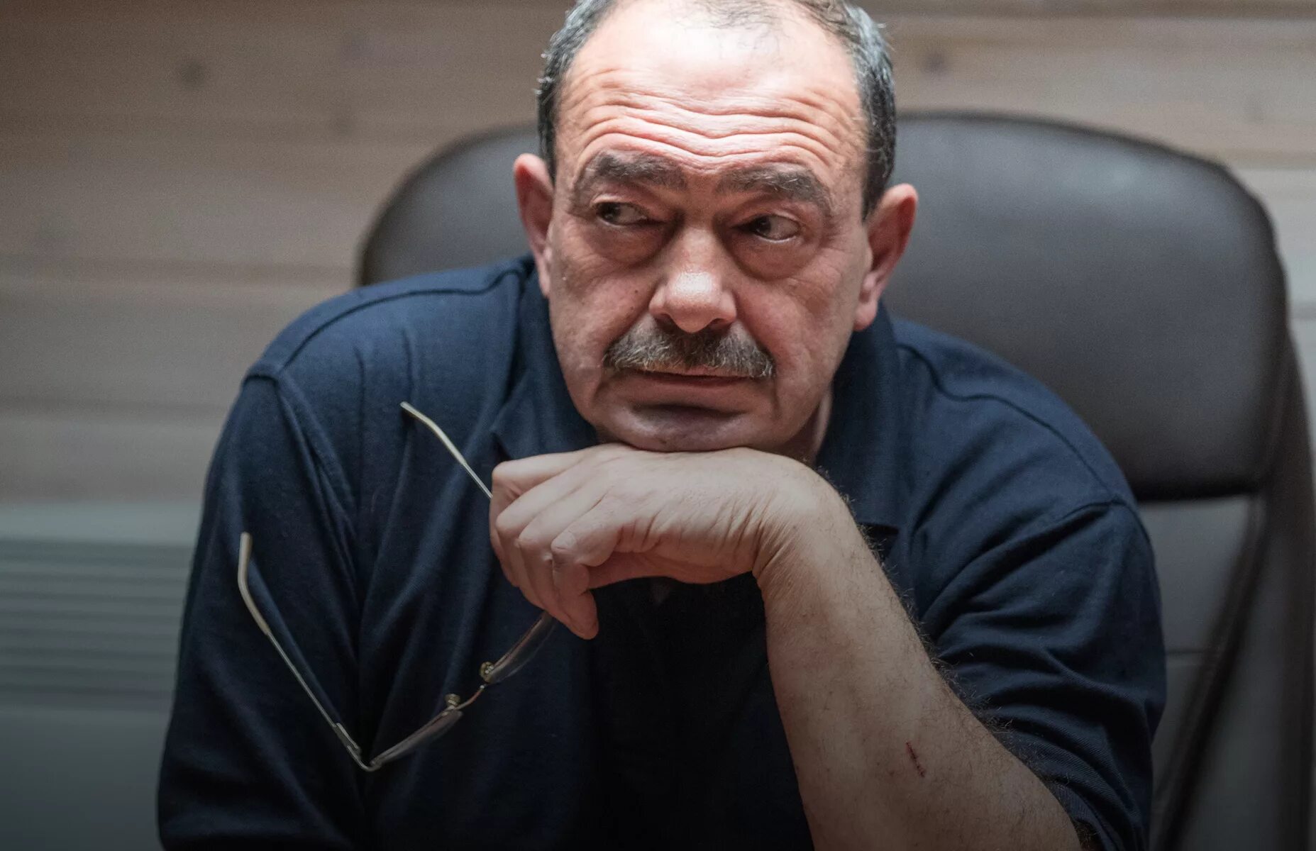 Ведущий программы про. Ведущий программы про