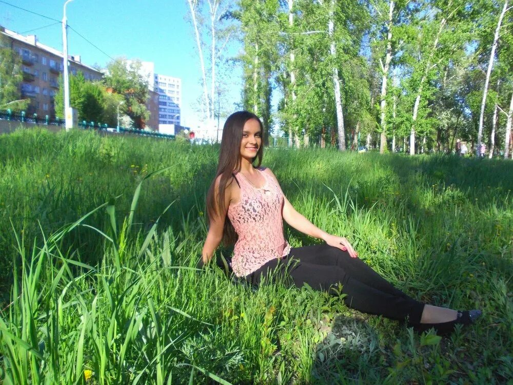 Девушка город ижевск. Девушки из ижевска. Ижевский девочка. Женщина из ижевска. Девчонки города волчанск.