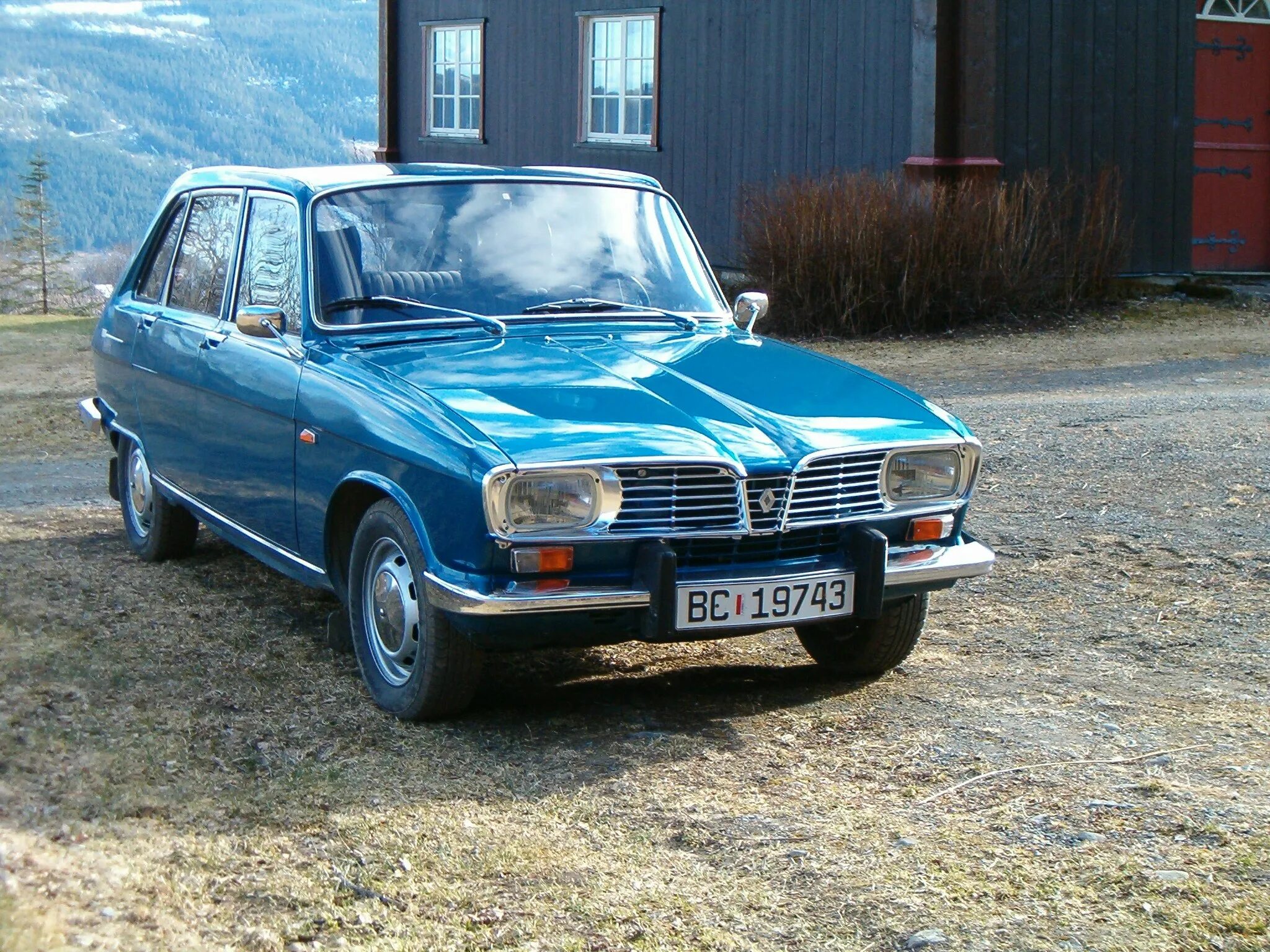 French 16. Renault 16 1966. Renault 15 1971. Рено 16 Высоцкого. Рено 16 1965 года.