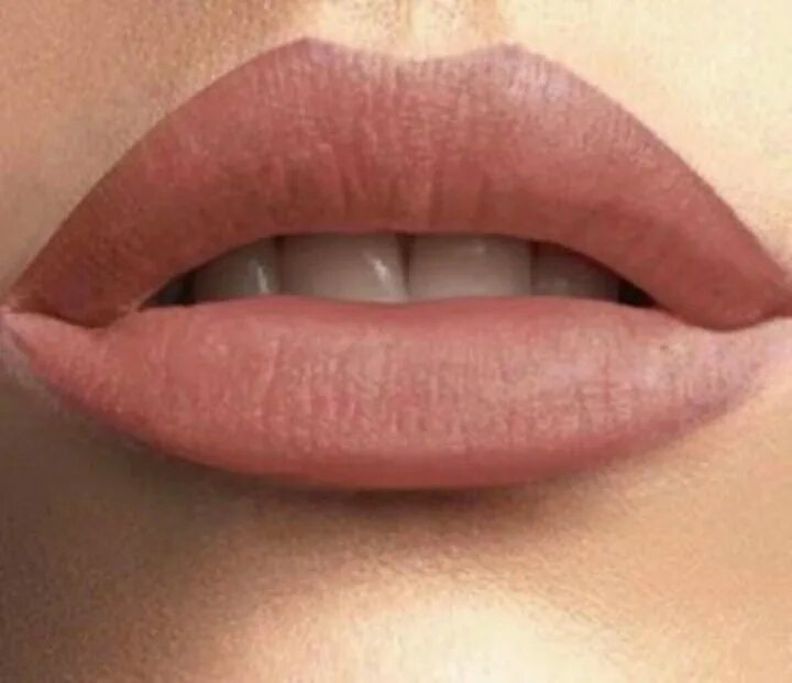 Губы цвета карамели. Губы цвета карамели. Карамельный оттенок помады. Chanel rouge coco flash 116. Матовая помада персикового цвета.