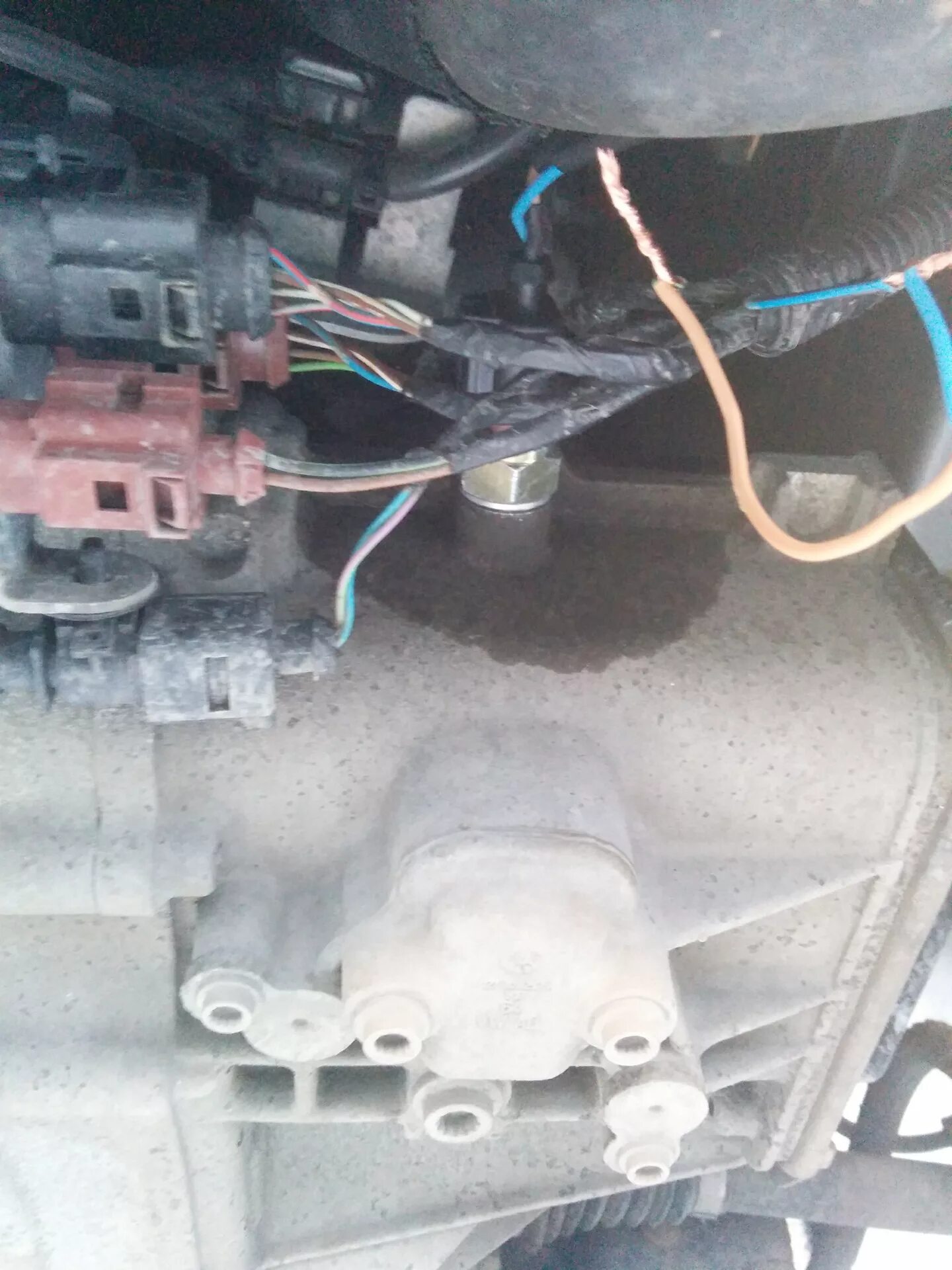 Датчик заднего хода vw polo. Датчик заднего хода vw polo. Поло седан 2019 фишка заднего хода. Датчик заднего хода vw polo. 3.