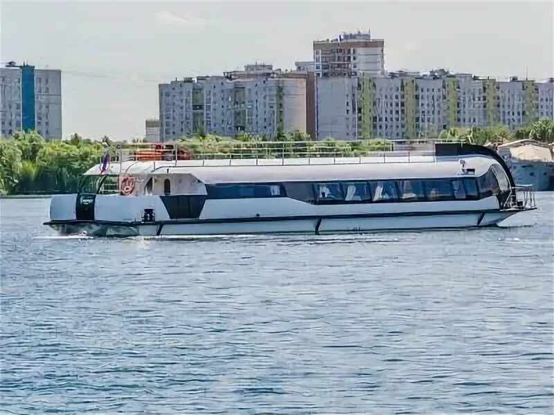 теплоход замер у подножия каменистого. теплоход дубна. дубна кимры теплоходная прогулка. теплоход корюшка.