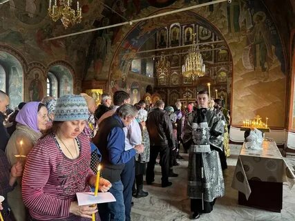 В страстную пятницу зажечь 12 свечей дома