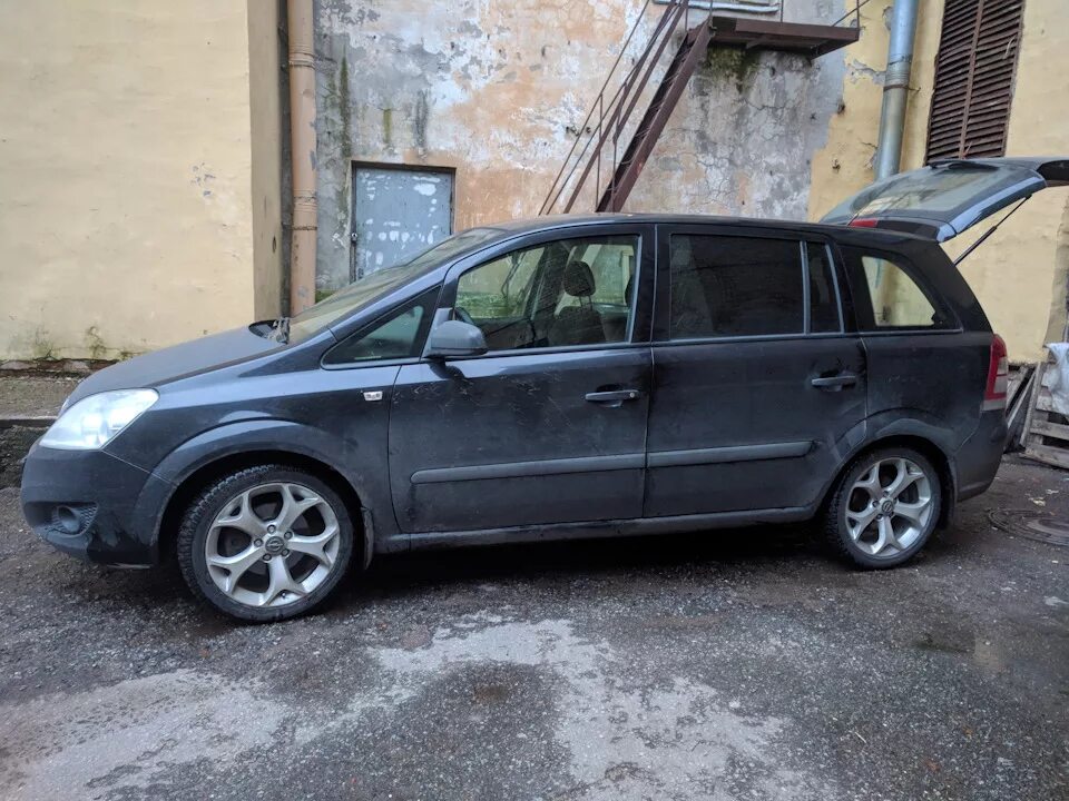 Разболтовка опель зафира б. Опел Зафира а на 16 колёсах. Opel Zafira b r18. Opel Zafira b r17. Диски на Опель Зафира а на 16.