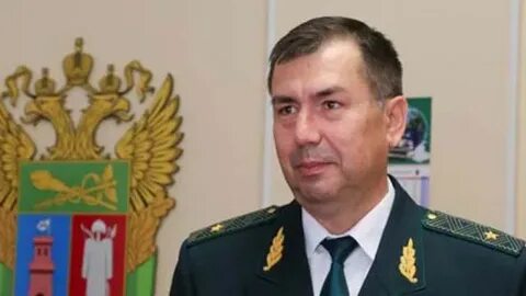 Начальник таможни золото