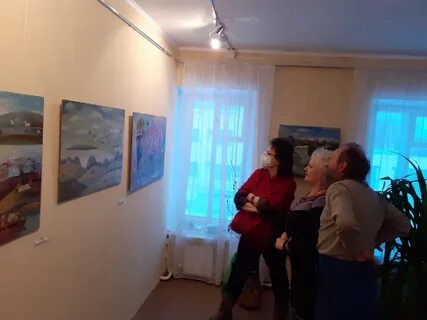 Участвовать в выставке художников